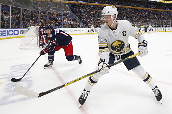 媒体人：亚泰每年差旅费很高，给外援交税也是非常沉重的负担